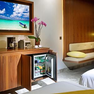 Family Selection Junior Suite Beachside Panoramic Ocean View